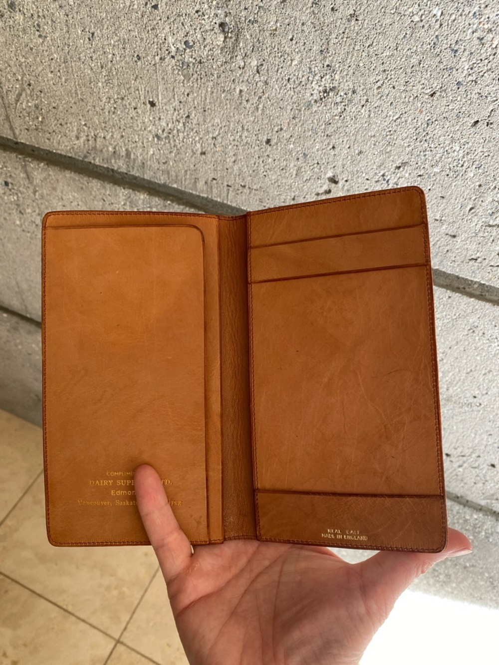 Vtg Calf Leather Bi Fold - Picture 4 of 6